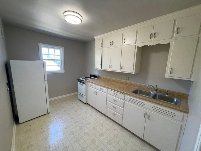 Building Photo - 801 S Menlo Ave Unit 2 Rental