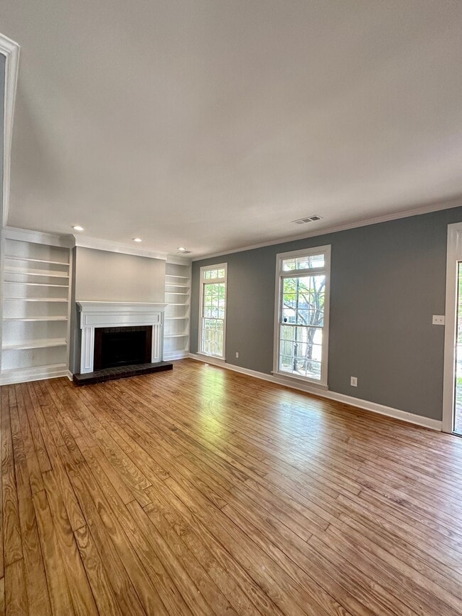 Photo - 1994 Peabody Ave