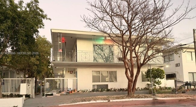 Photo - 7717 Byron Ave Unit 9