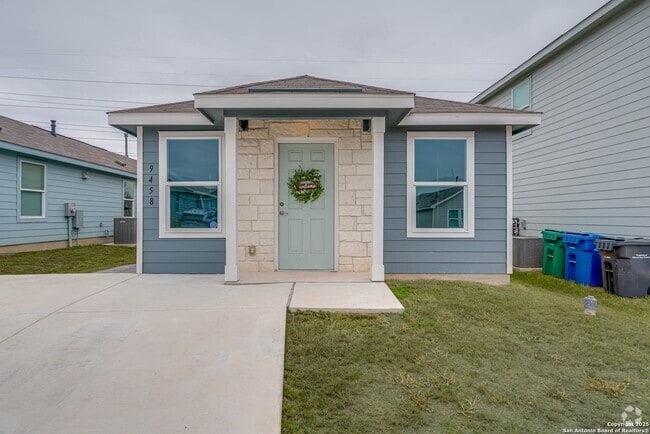 Building Photo - Super cute 3 Bedroom 2 Bath Home Southside...