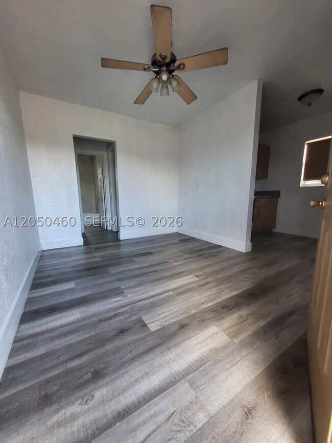 6791 NW 22nd St Unidad 9