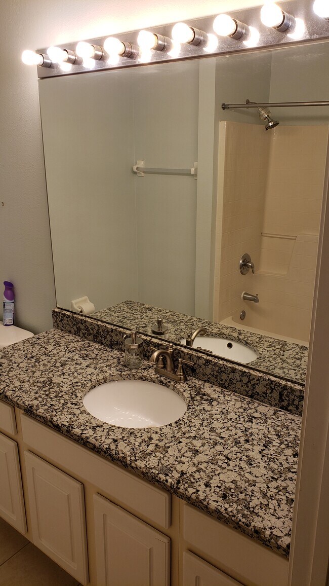 3579 Lone Tree Ln Townhome Townhome Rental in Jacksonville FL