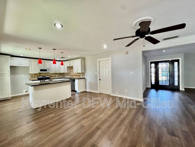 Photo - 2801 Clearbrook Dr