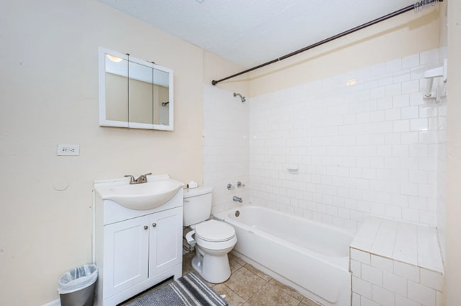 Photo - 1104 E Genesee St