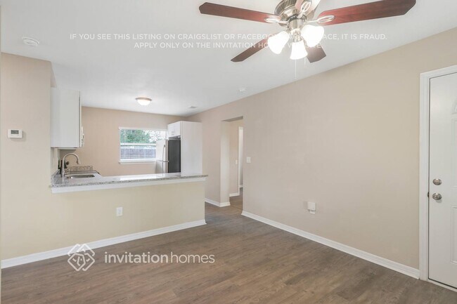 Photo - 7600 14th St N