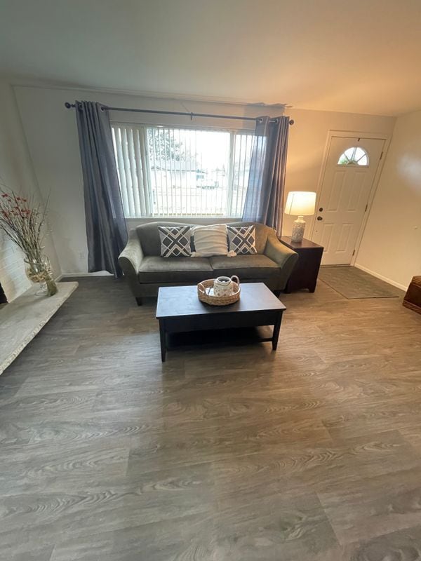 Photo - 455 S Morain St