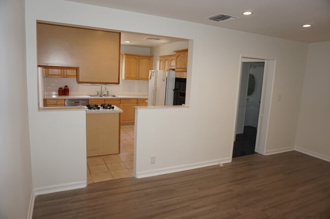 Photo - 7633 Enfield Ave