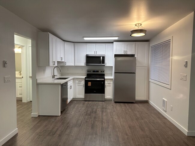 Building Photo - 5823 202nd St SW Unit #3