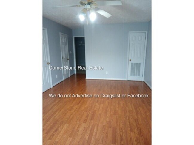 Photo - 405 Cityview Ln