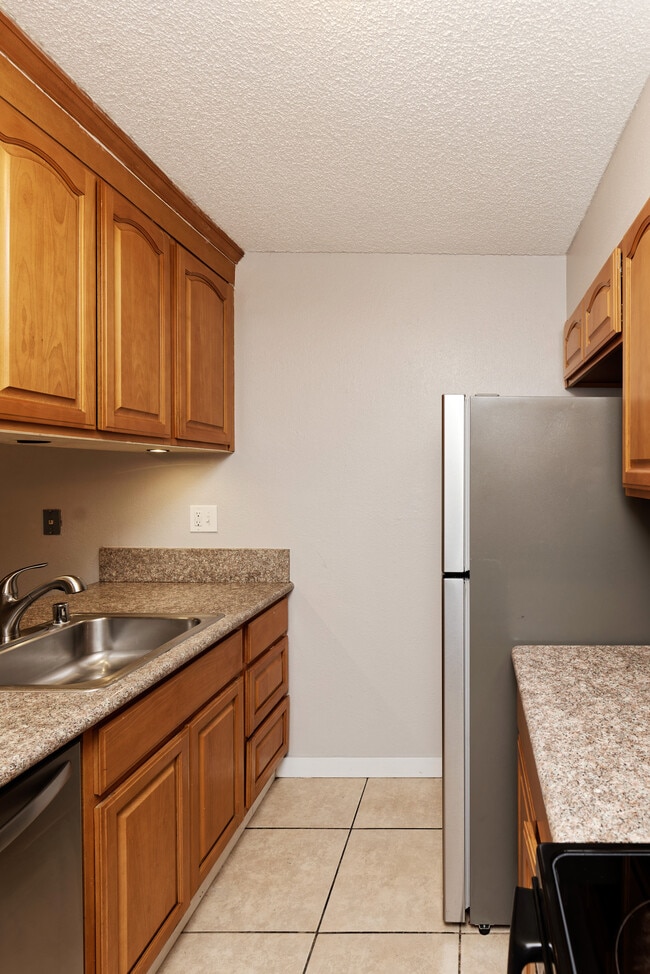 Pinecrest Villas