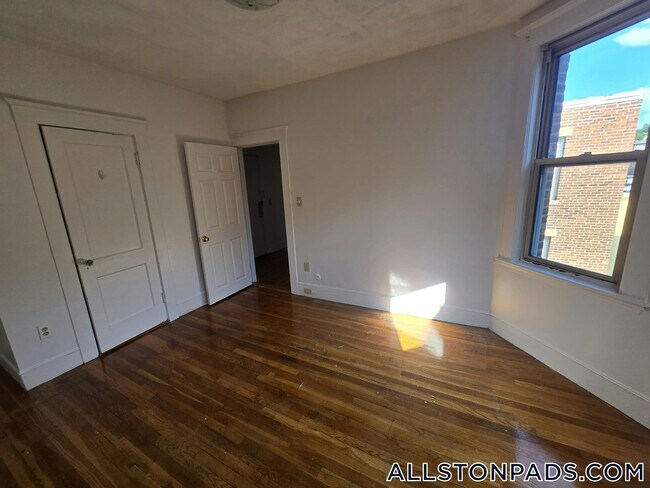 Photo - 11 Scottfield Rd Unit 15