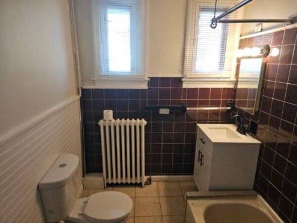 645 Ferry St Unit iron