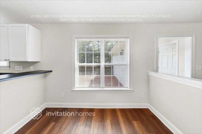 2420 Laura Dr
