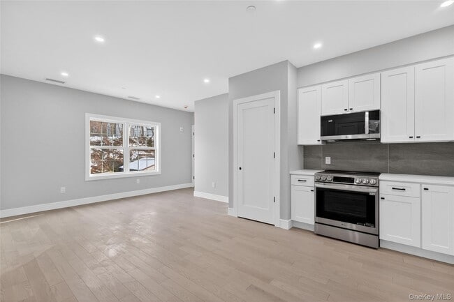 Photo - 10 Market St Unidad F