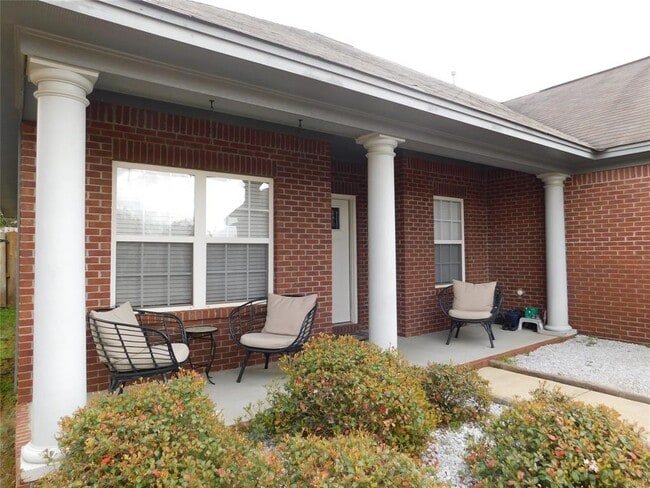 Photo - 714 Briarcliff Pl