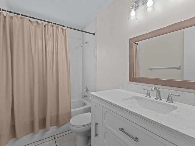 Photo - 226 Windward Way