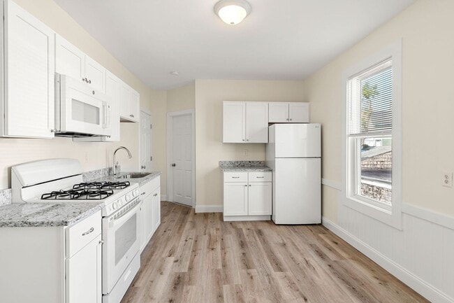 Photo - 79 Shaw St Unit 83 Shaw St