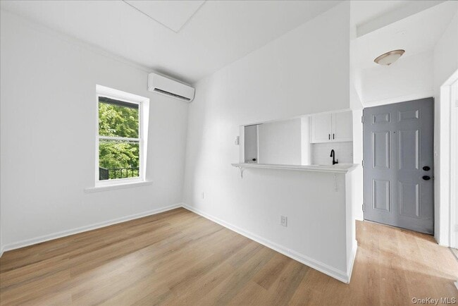 Photo - 17 Lamartine Ave Unit 3
