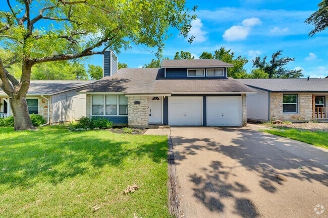 Building Photo - 9731 Meadowheath Dr Rental
