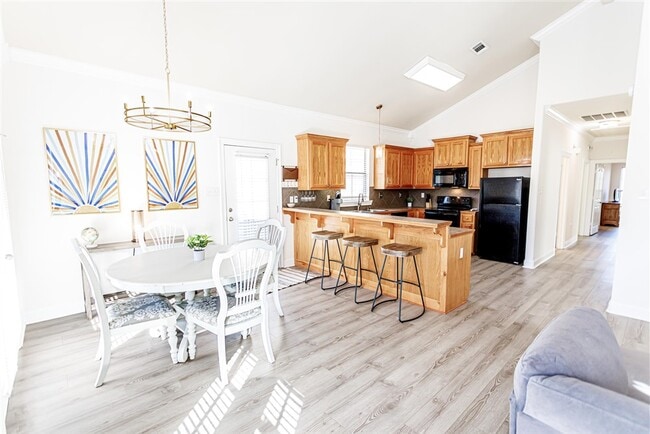 Photo - 38035 Post Office Rd Unidad 4B