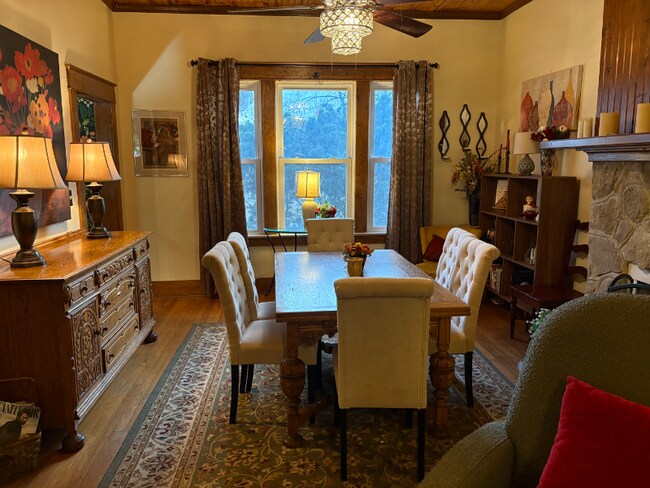 Photo - 940 S Cedar St