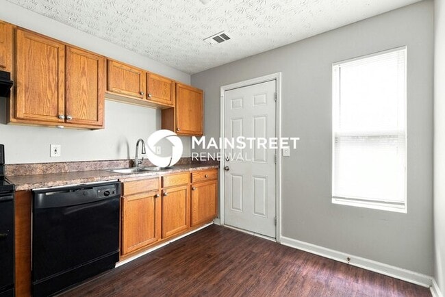 3 Bedroom Pet-Friendly Home in Ellenwood, GA with Main Street Renewal