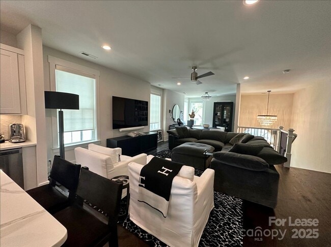 Photo - 1003 Parkwood Ave