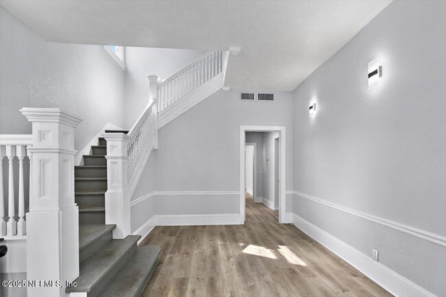 Photo - 2150 Park St