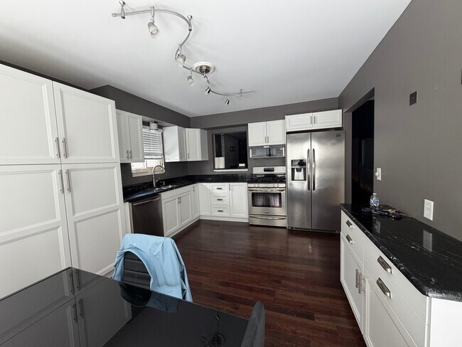 Photo - 15183 Raphael Terrace