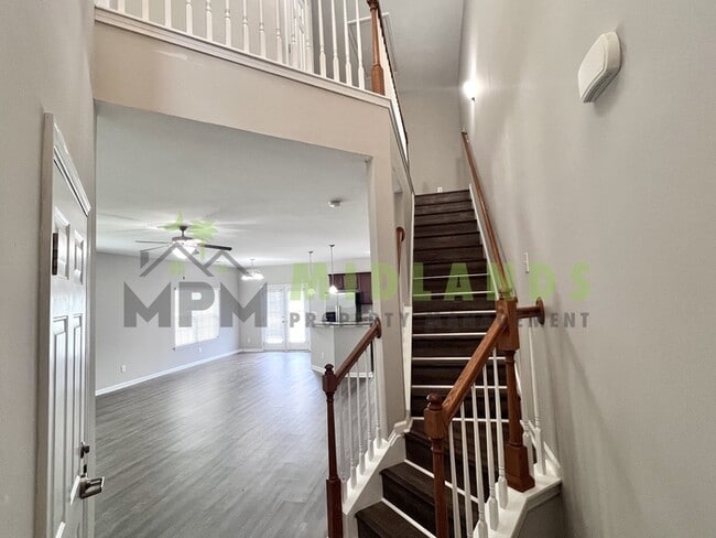 Photo - 112 Saluda Springs Ct