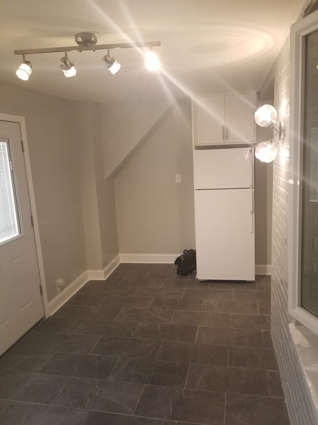 Back Entrance - 5006 2nd St NW Unidad 2