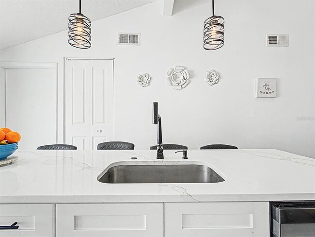 Photo - 8304 Dasa Pl