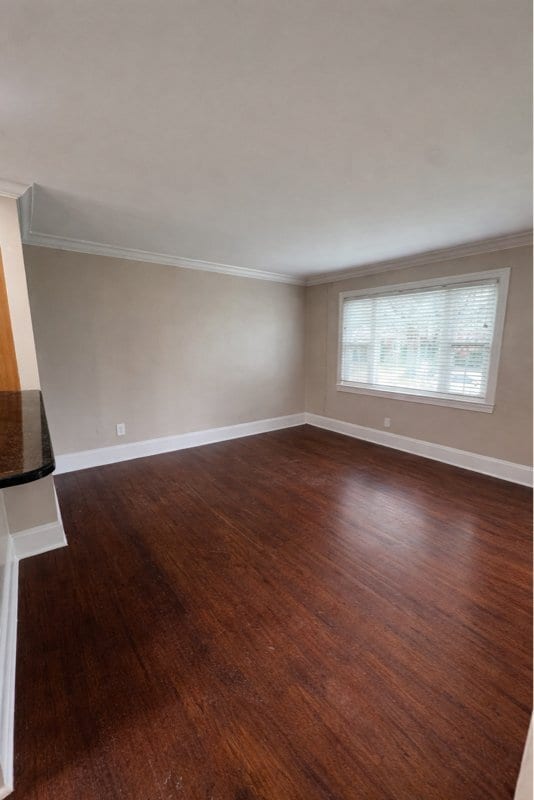 Photo - 1976 Lynnwood Dr