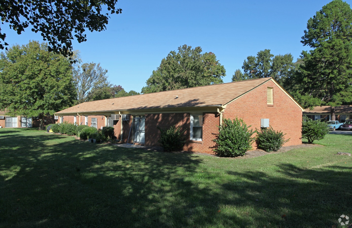 Photo - English Garden Apartments