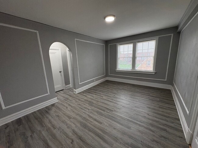 5345-49 Cabanne