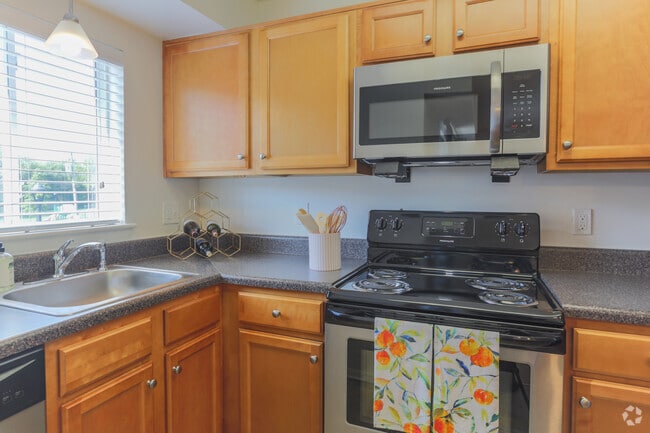 2BR,2BA,-The Chesapeake