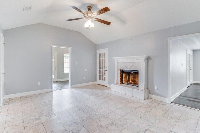 Photo - 14160 Maple Ct