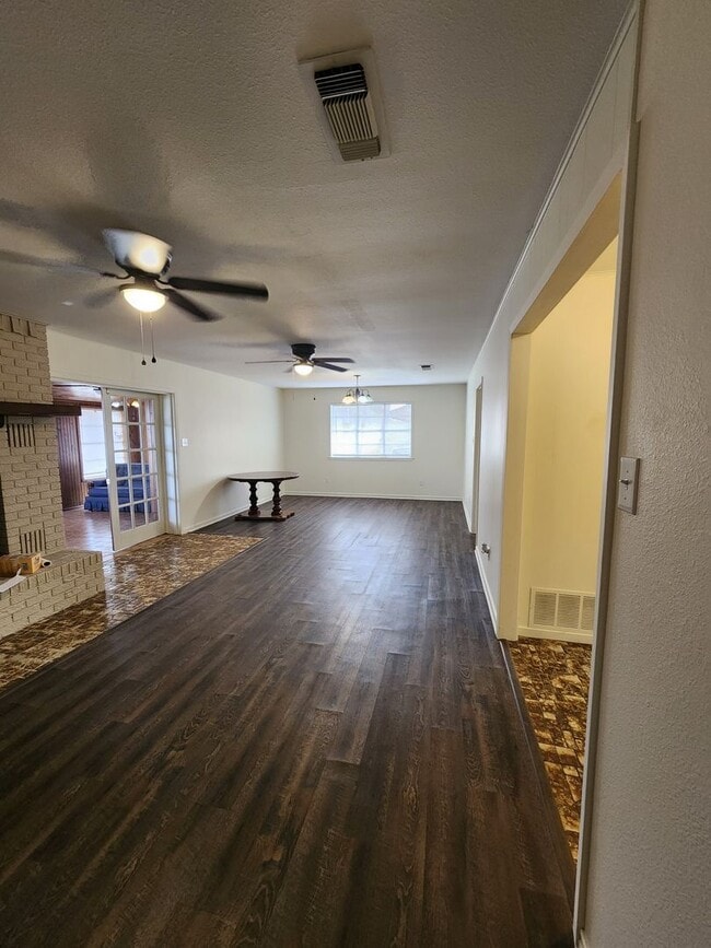 Photo - 3/2.5 Home in Burnet County