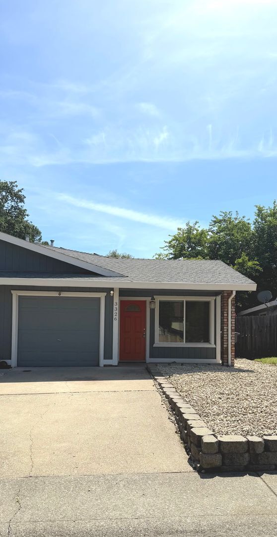 Photo - 3320-3326 Meadow Way Unidad 3326 Meadow Way