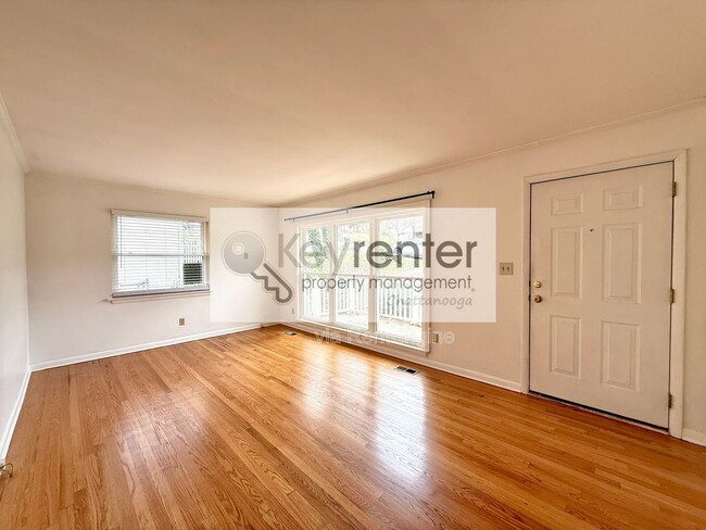 Photo - 1010 Summer St