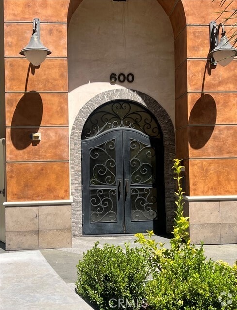Building Photo - 600 N Atlantic Blvd Rental