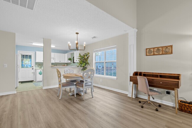 Photo - 115 Fair Haven Way