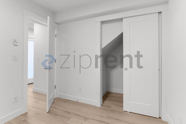 Photo - Unit