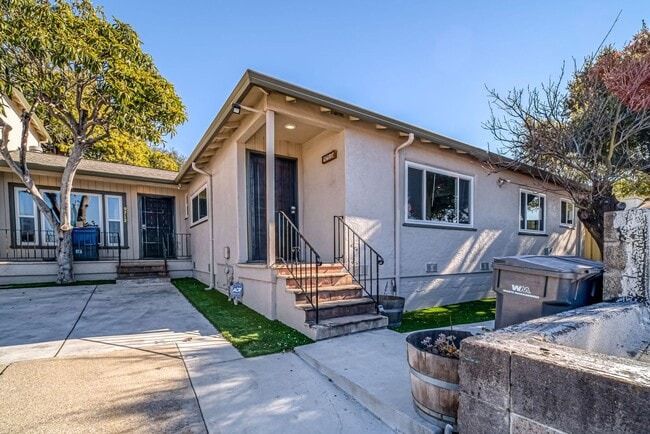 Building Photo - 9714 MacArthur Blvd Unit 9714