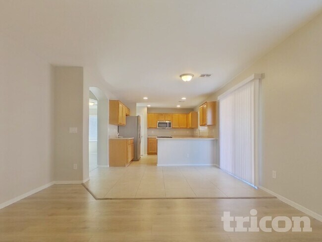 Photo - 4442 W Apollo Rd