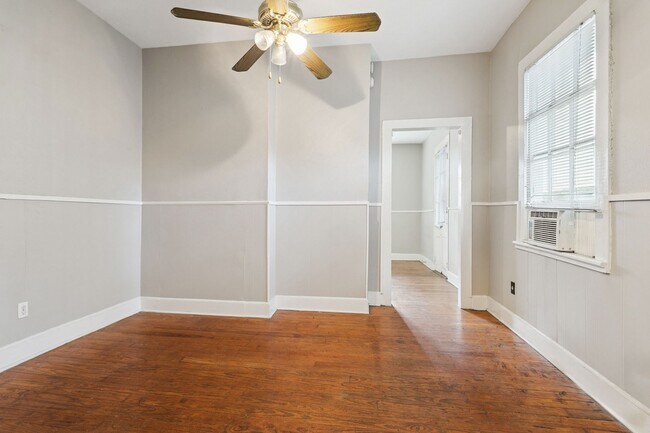 Photo - dgr925 Unit 102