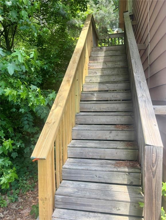 Photo - 2023 Sitser Ln