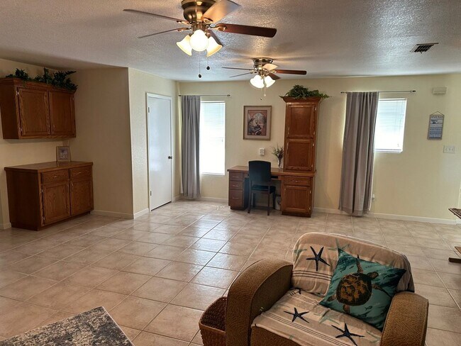Photo - 32936 Samuel St