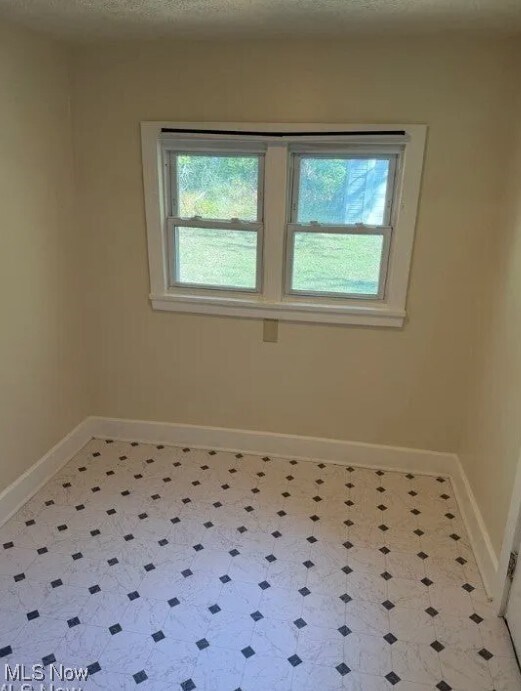 Photo - 431 Noah Ave