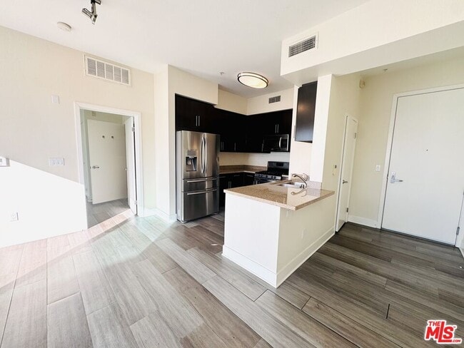 Photo - 1241 5th St Unit 502